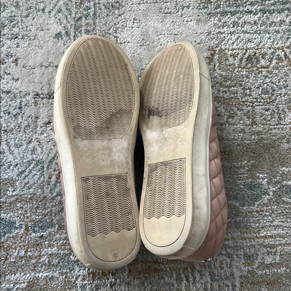 ‼️ Steve Madden Quilted Pink Slip-Ons ‼️ - Picture 4 of 4